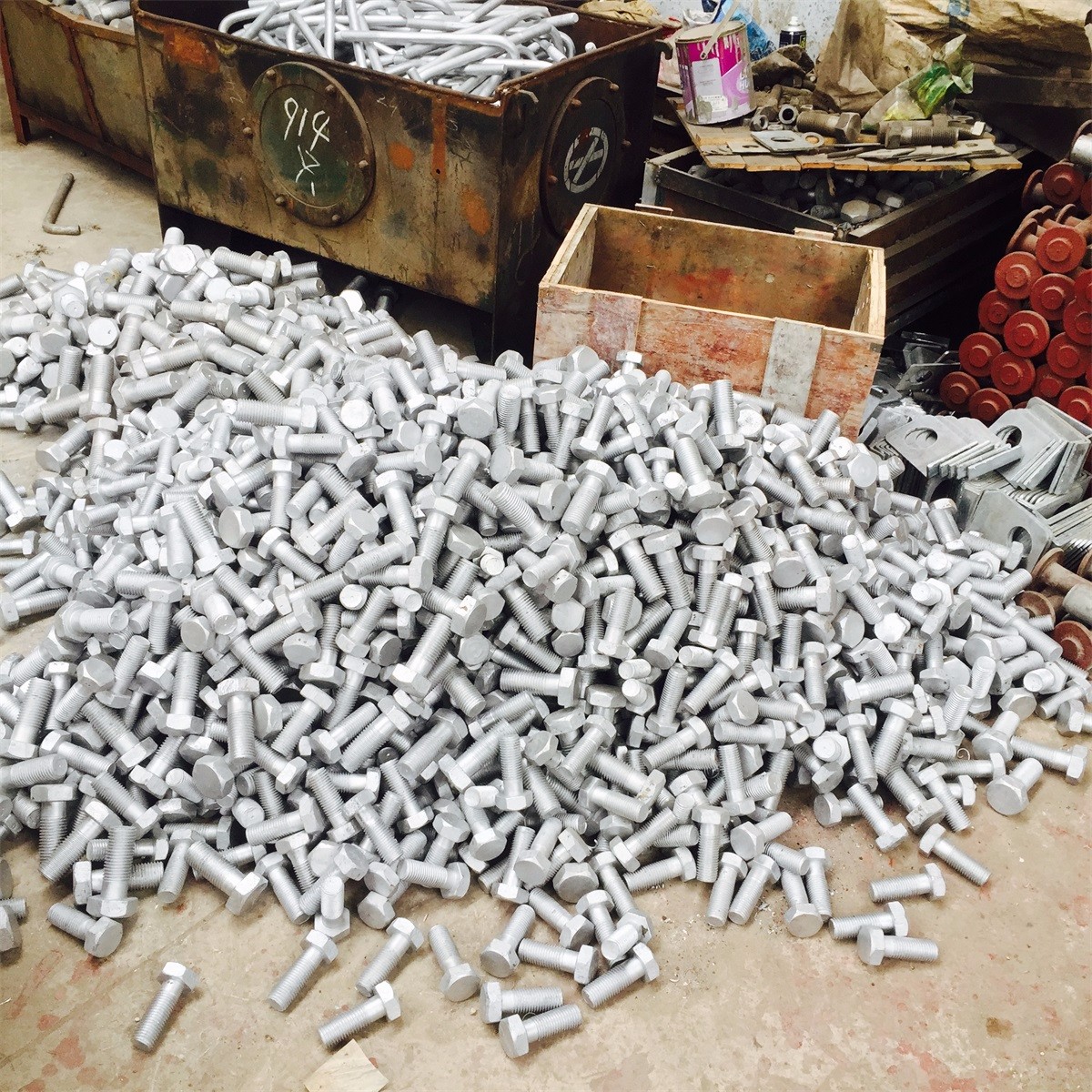 預埋件（金屬配件）
